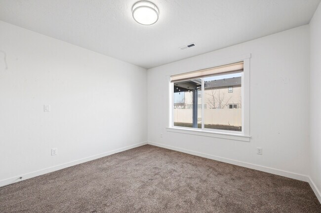 Building Photo - 7578 E Wheatley St