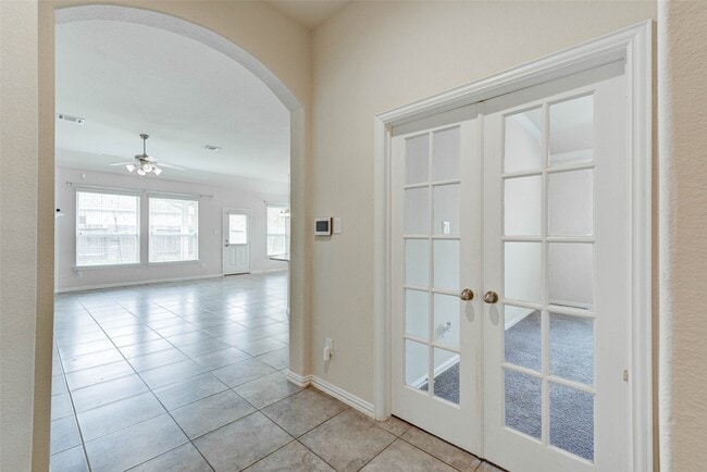 Building Photo - 84 Linnwood Dr