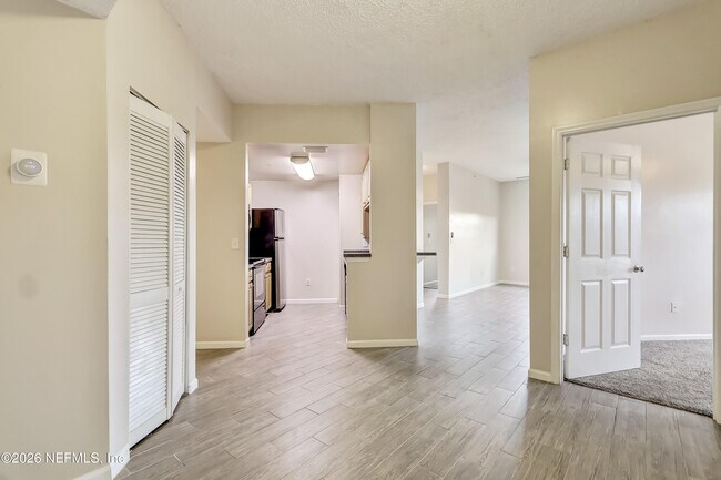 Building Photo - 3015 Aqua Vista Ln