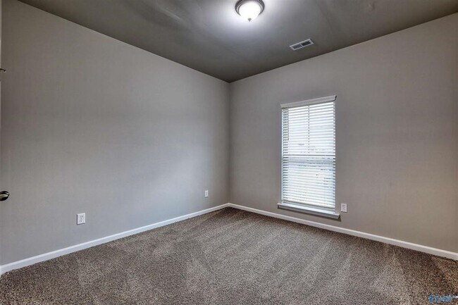 Building Photo - 124 Oak Fletcher Dr