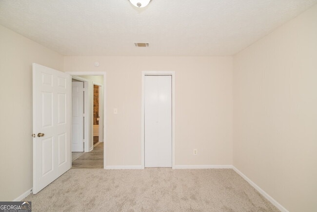 Building Photo - 239 Northbridge Dr