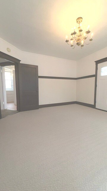Building Photo - 4511 N Greenview Ave