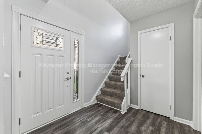Building Photo - 5408 Chatham Lake Dr