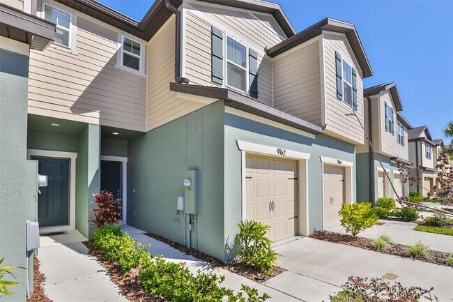 Building Photo - 9162 Hillcroft Dr