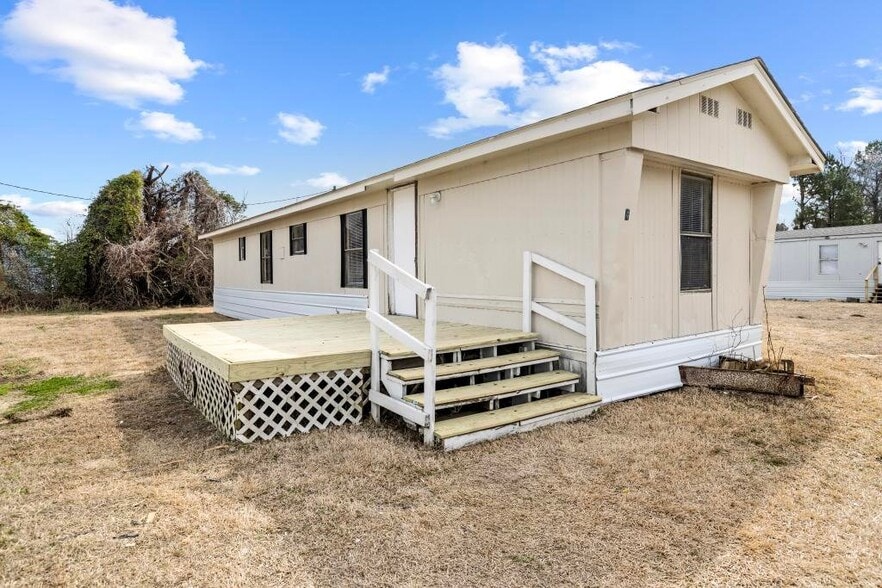 Building Photo - 3765 Burgaw Hwy