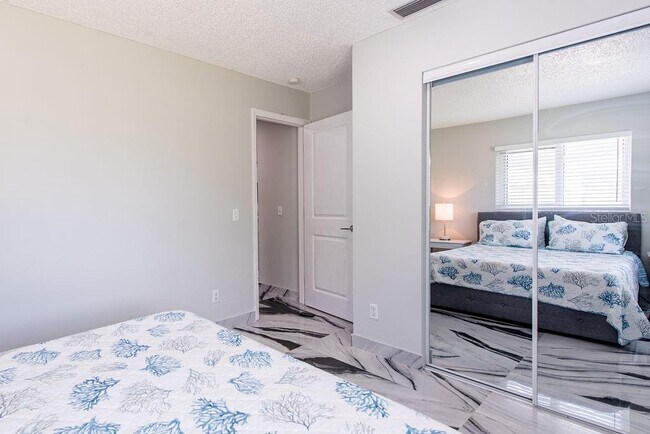 Building Photo - 6819 11th Ave NW