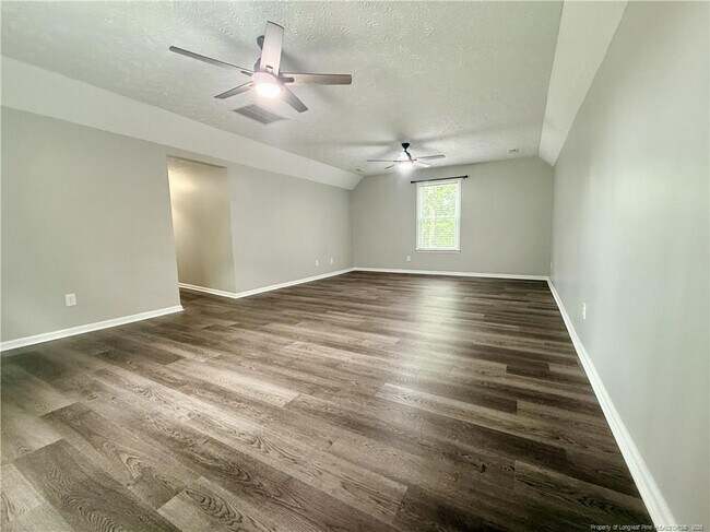 Building Photo - 632 Bromsworth Trail