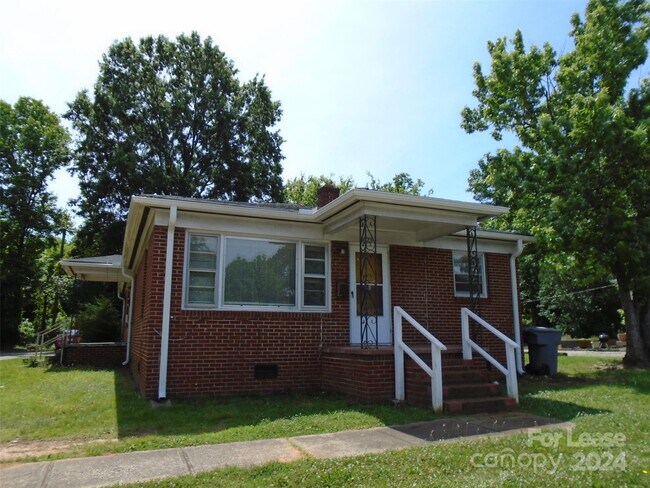 Primary Photo - 3623 Eastway Dr