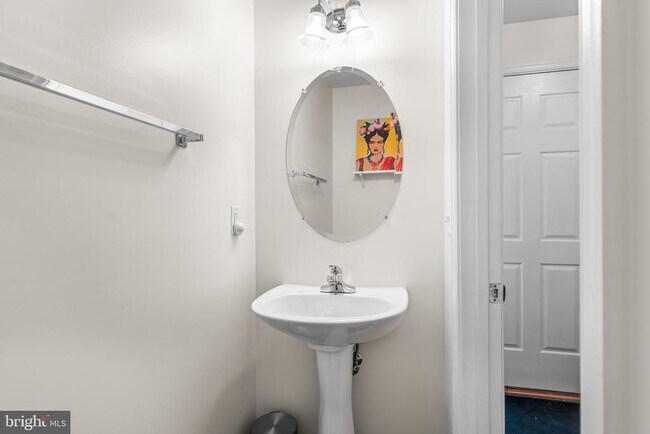 Building Photo - 2552 Blue Water Blvd