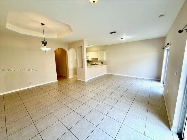 Building Photo - 14110 SW 51st Ct