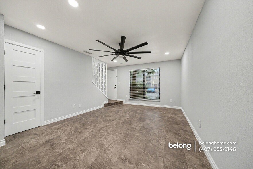 Building Photo - 1356 Casa Park Cir