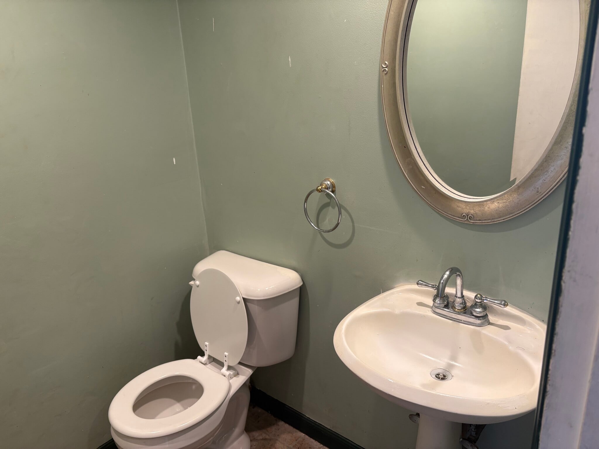 Building Photo - 423 Kirkcaldy Ct