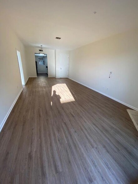 Building Photo - 1725 Butler Ave