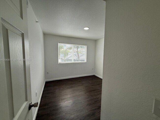 Building Photo - 15470 SW 284th St