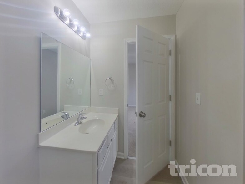 Building Photo - 176 Cottage Lake Way