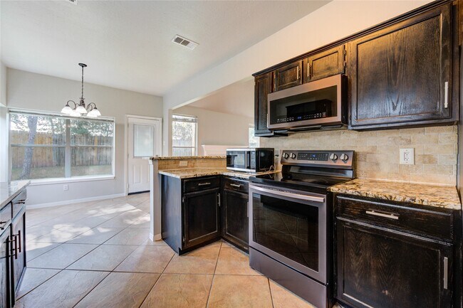 Building Photo - 16814 Benwick Dr