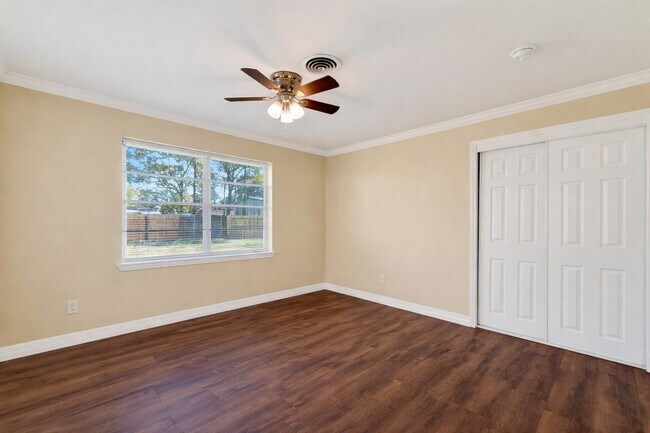 Building Photo - 703 Coryell St