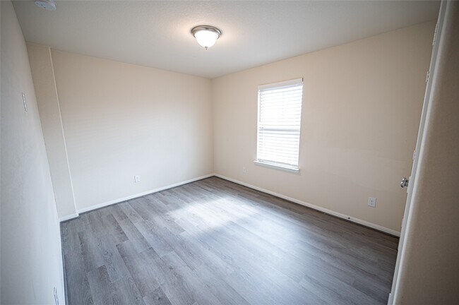 Building Photo - 10730 Nathaniel Valley Path