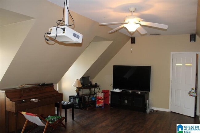 Building Photo - 5501 Colony Ln