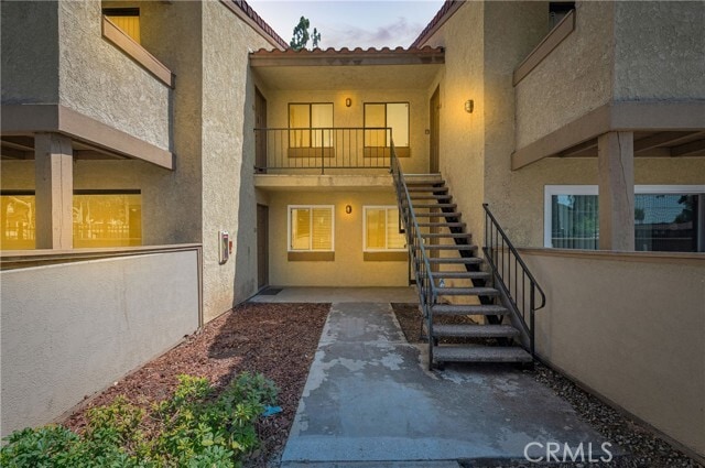 Building Photo - 1110 W Blaine St