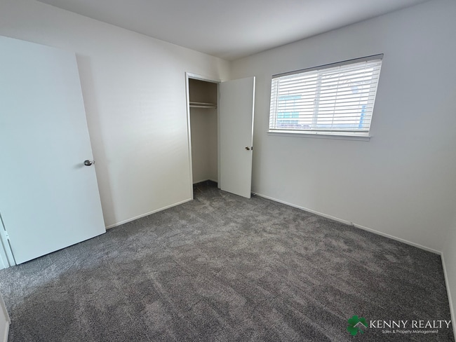 Building Photo - Renovated 3BR Duplex Home – Garage, Laundry, Parking