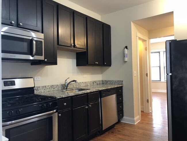 Primary Photo - 1303 W Columbia Ave