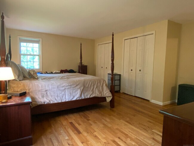 Building Photo - 25 Jade Tree Ln