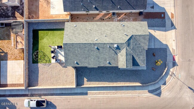 Building Photo - 13960 Lago Vista Ave