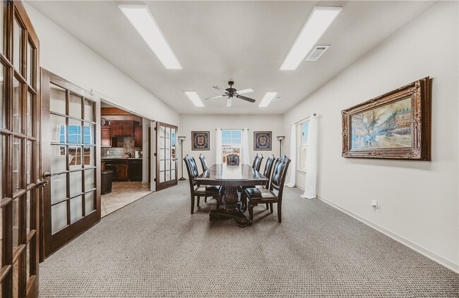 Building Photo - 3301 SW Stonepoint Ave