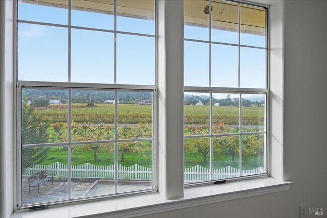 Building Photo - 1395 Grove Ct