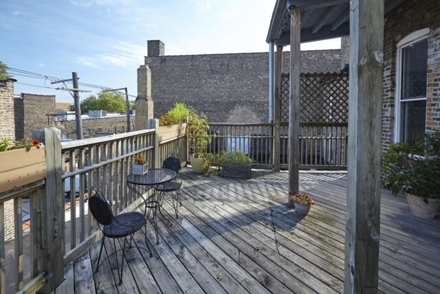 Building Photo - 2716 W North Ave