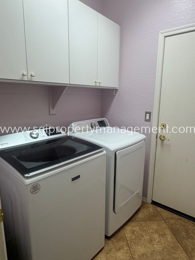 Building Photo - 39826 N Mill Creek Ct