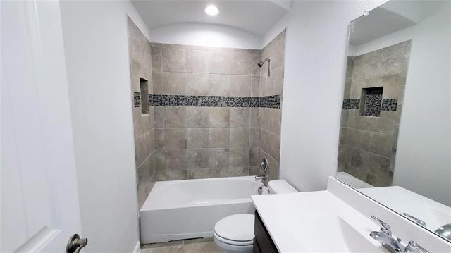 Building Photo - 9436 Belle River Trl