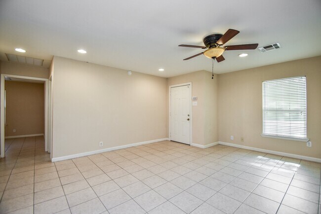 Building Photo - 6430 Saxet St