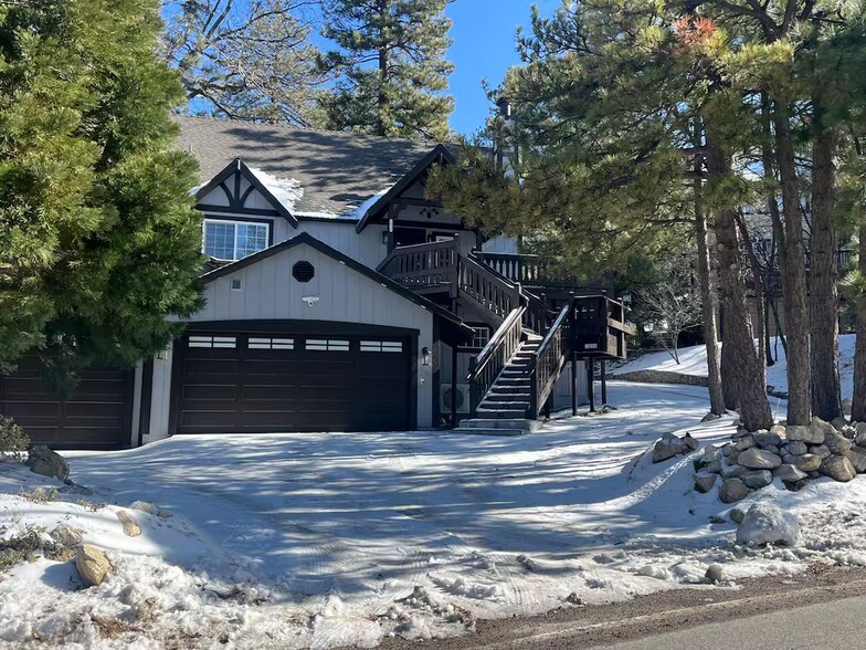 Primary Photo - 1039 N Grass Valley Rd