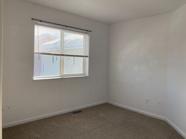 Building Photo - 521 San Juan Circle