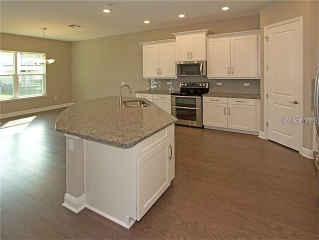 Building Photo - 8712 Crescendo Ave