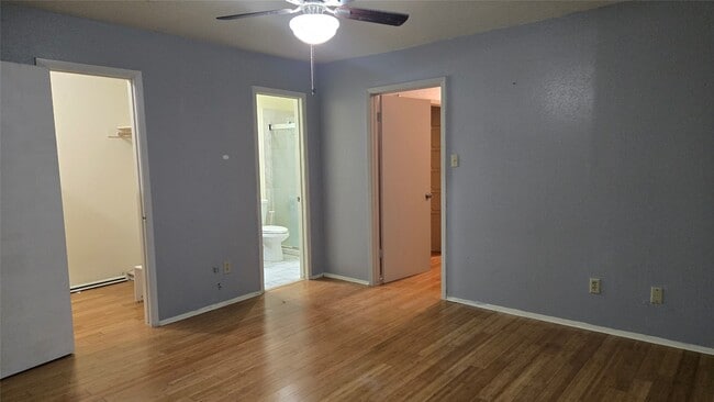 Building Photo - 7913 Grove Ridge Dr