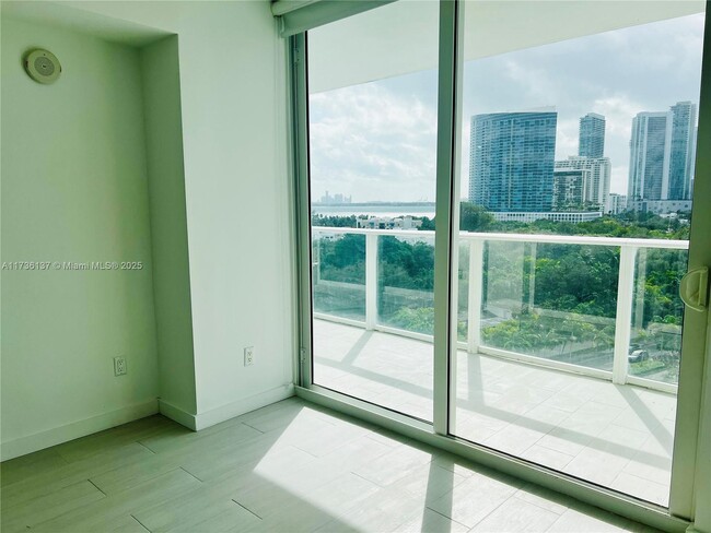 Building Photo - 4250 Biscayne Blvd