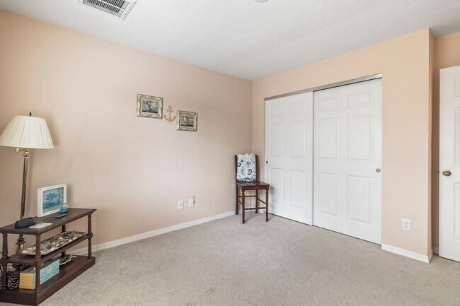 Building Photo - $1,895/month ** Furnished * Annual / Short...