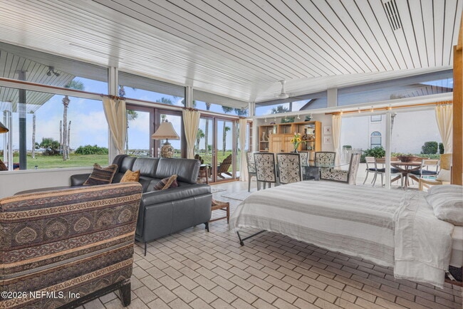 Building Photo - 2337 Seminole Rd