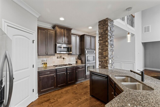 Building Photo - Stunning 3 Story Home in Crawford Creek