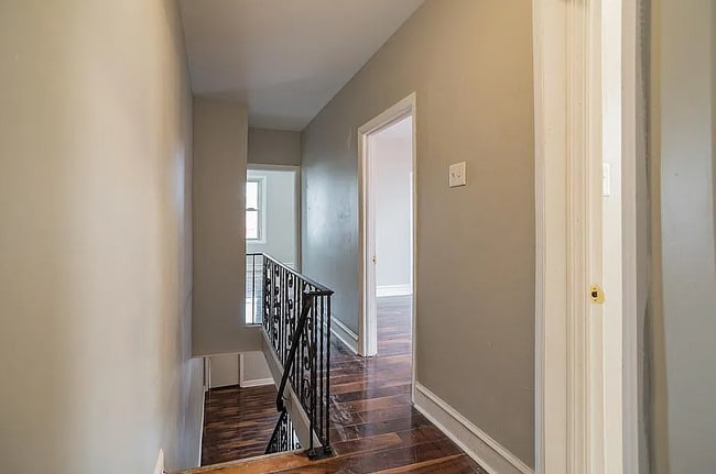 Building Photo - 6424 Carlton St