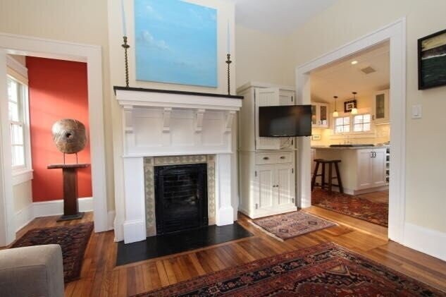 Building Photo - Comfortable and Spacious Rental Opportunity