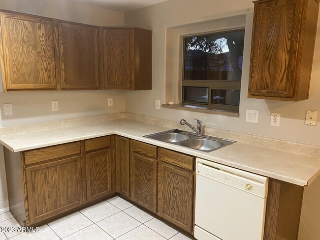 Building Photo - 1248 N 161st Ave