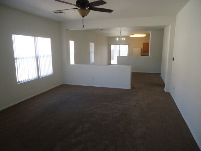 Building Photo - Nice 3/2 rental immediately available in Rancho Gabriela Subdivision