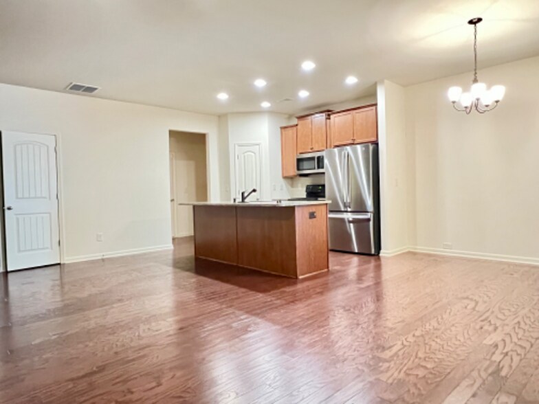 Building Photo - 240 Britt Dr