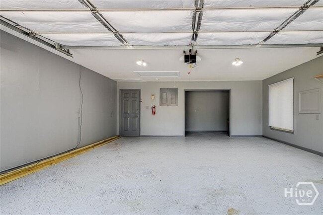 Building Photo - 14 Hemingway Dr