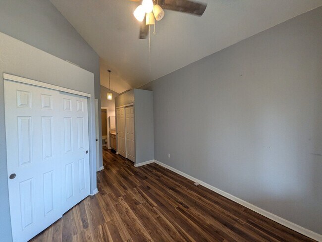 Building Photo - 1049 S Walden Way