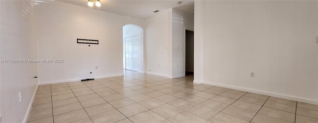 Building Photo - 10949 SW 181st Terrace